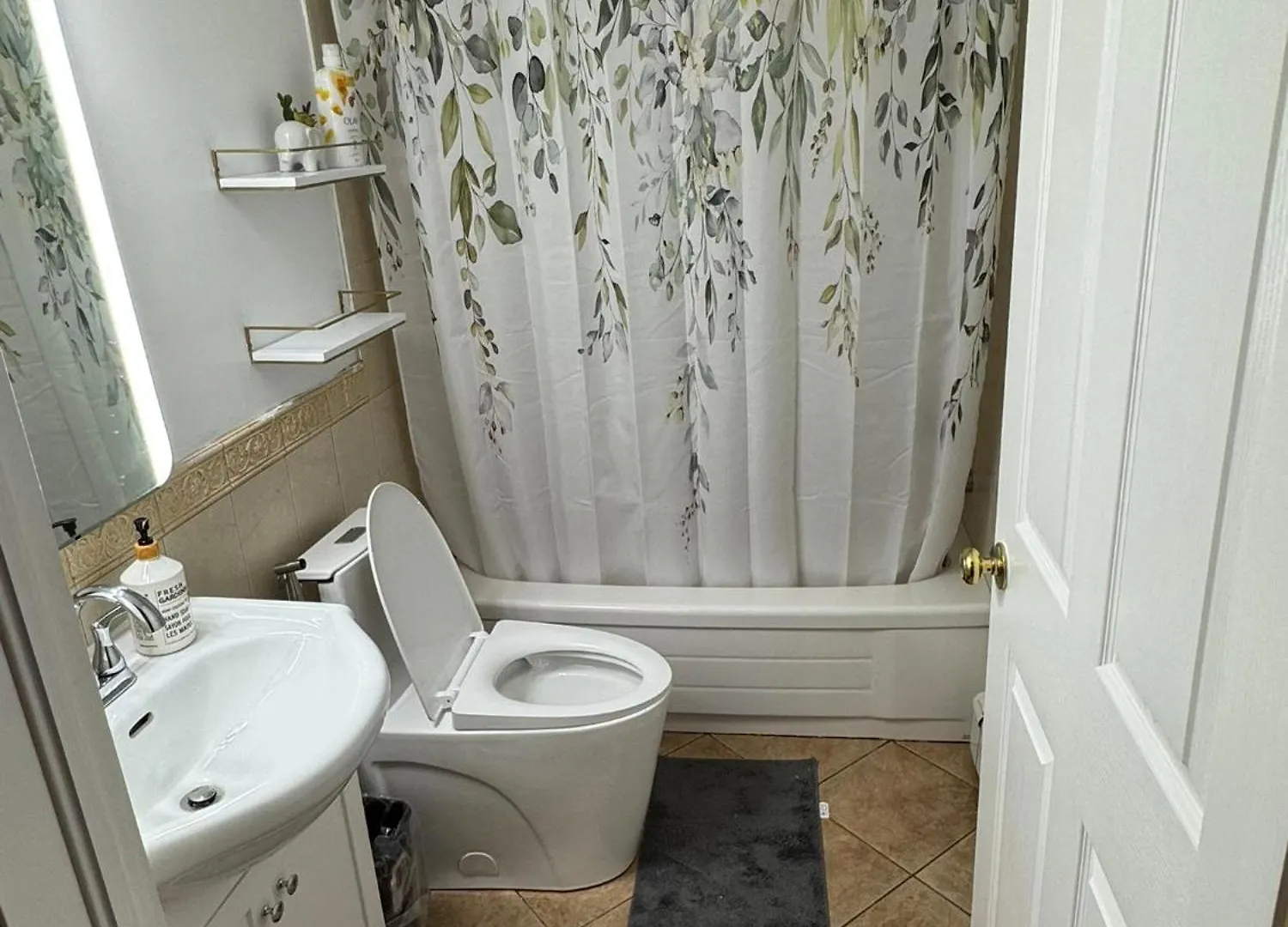 Cozy 2-Bedrooms Suit Halifax Apartment