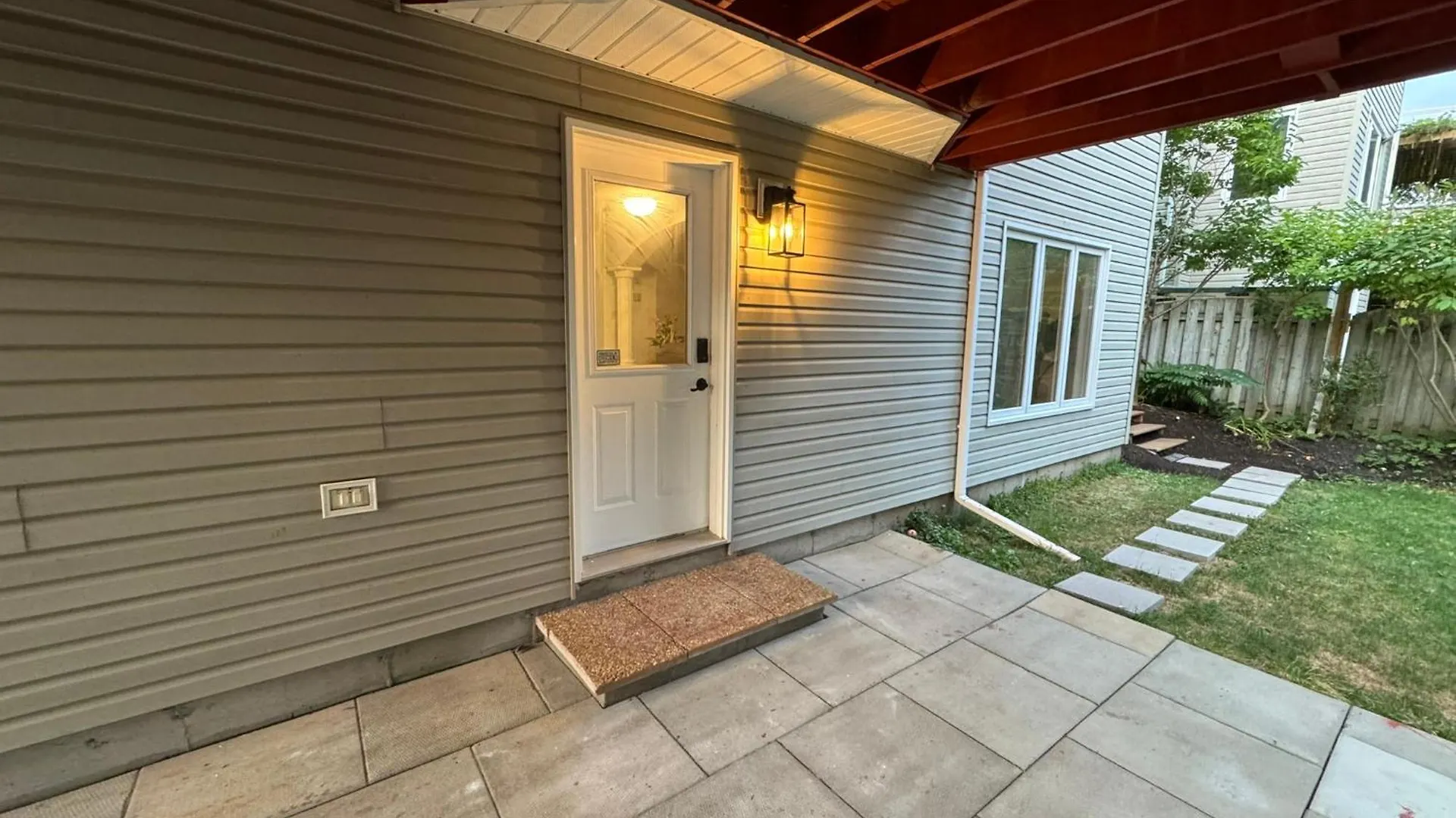 Apartment Cozy 2-Bedrooms Suit Halifax
